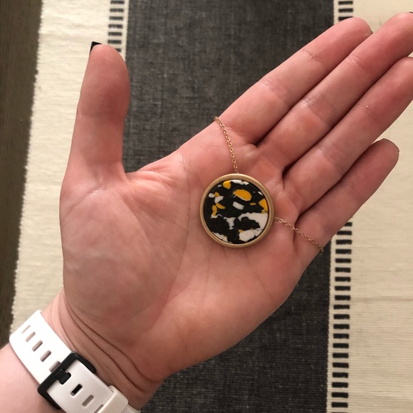 🌍 Marble Pendant Necklace 🌍 - Picture 3 of 3